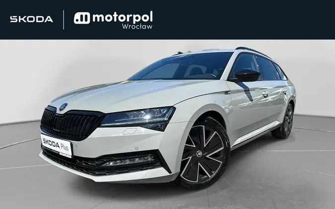 wolbórz Skoda Superb cena 182850 przebieg: 13589, rok produkcji 2023 z Wolbórz